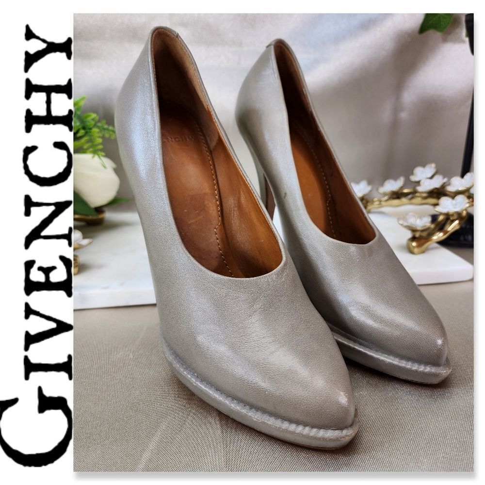 Authentic Givenchy Oyster Grey Leather Platform Heels EUC